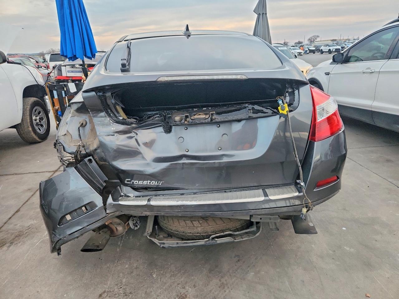 2013 HONDA CROSSTOUR EXL photo 6