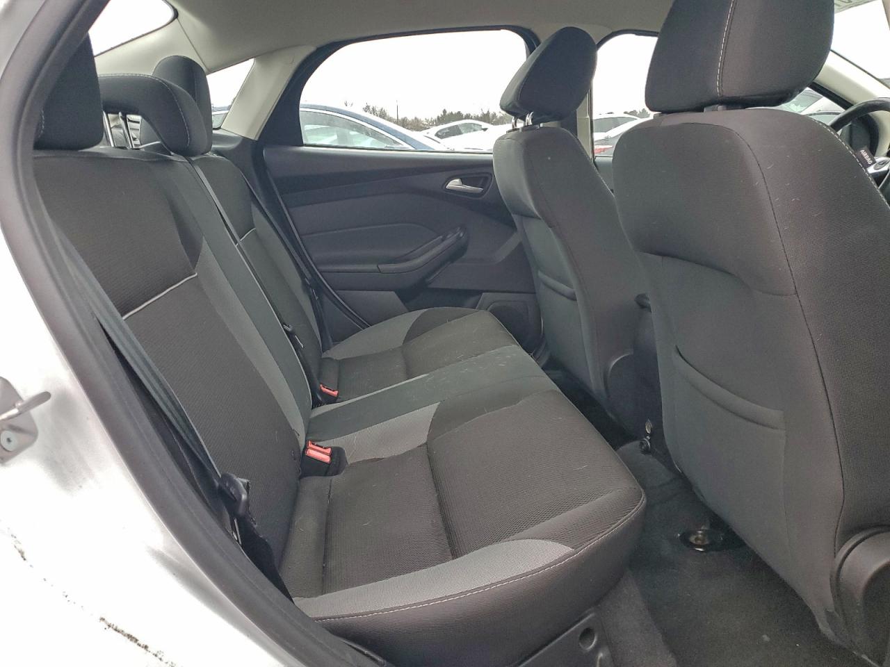 2014 FORD FOCUS SE photo 10