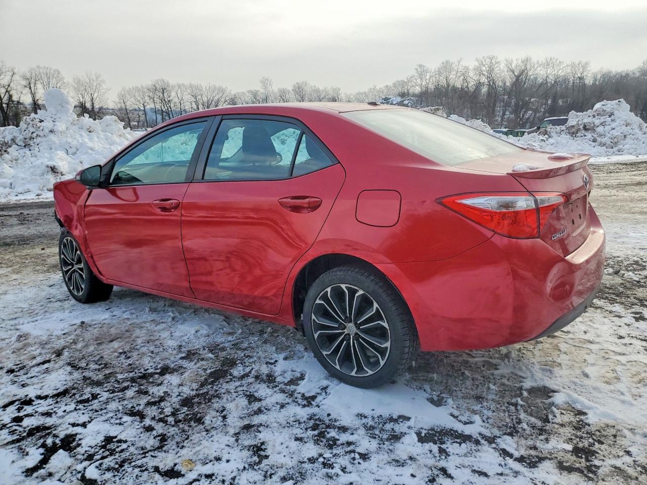 2014 TOYOTA COROLLA L photo 2