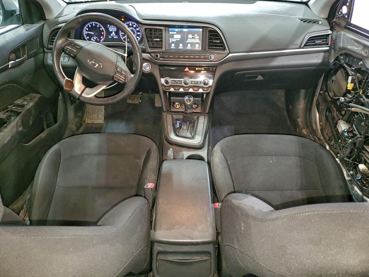 2020 HYUNDAI ELANTRA SEL photo 15