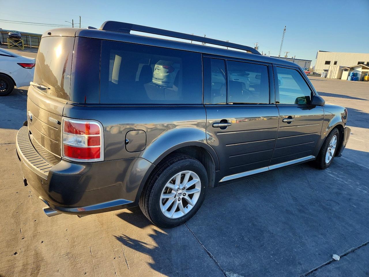 2015 FORD FLEX SE photo 3