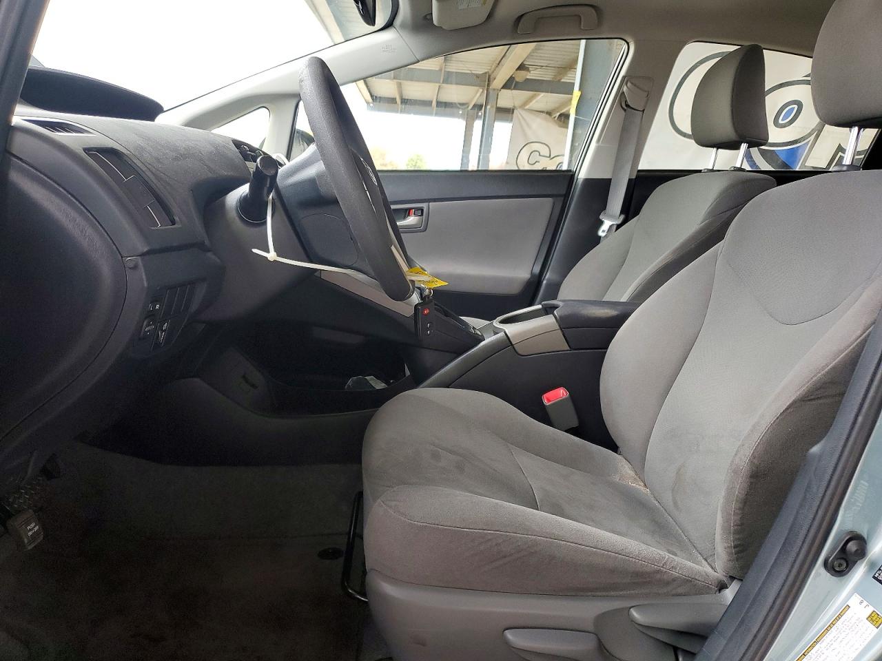 2013 TOYOTA PRIUS photo 7
