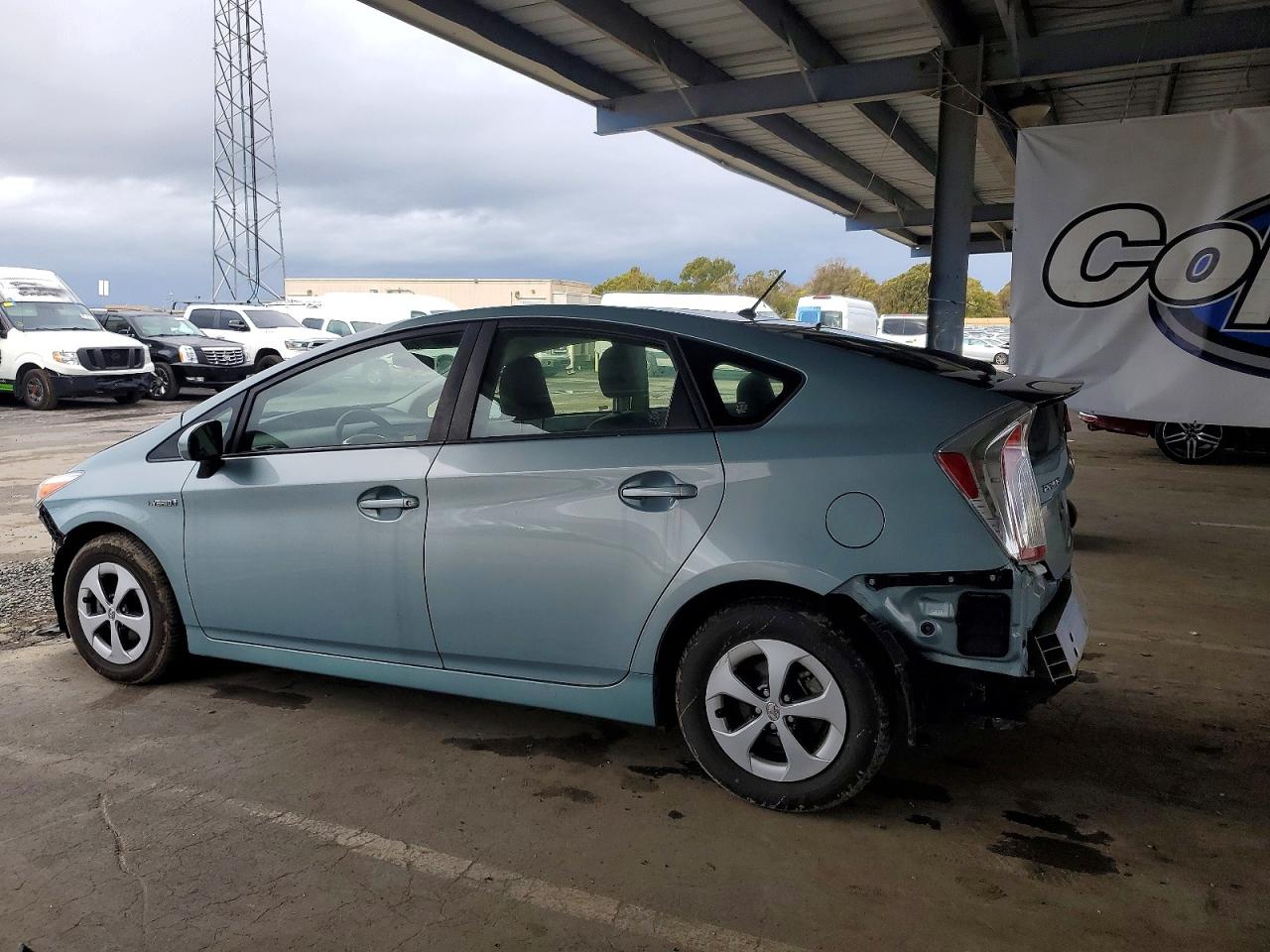 2013 TOYOTA PRIUS photo 2