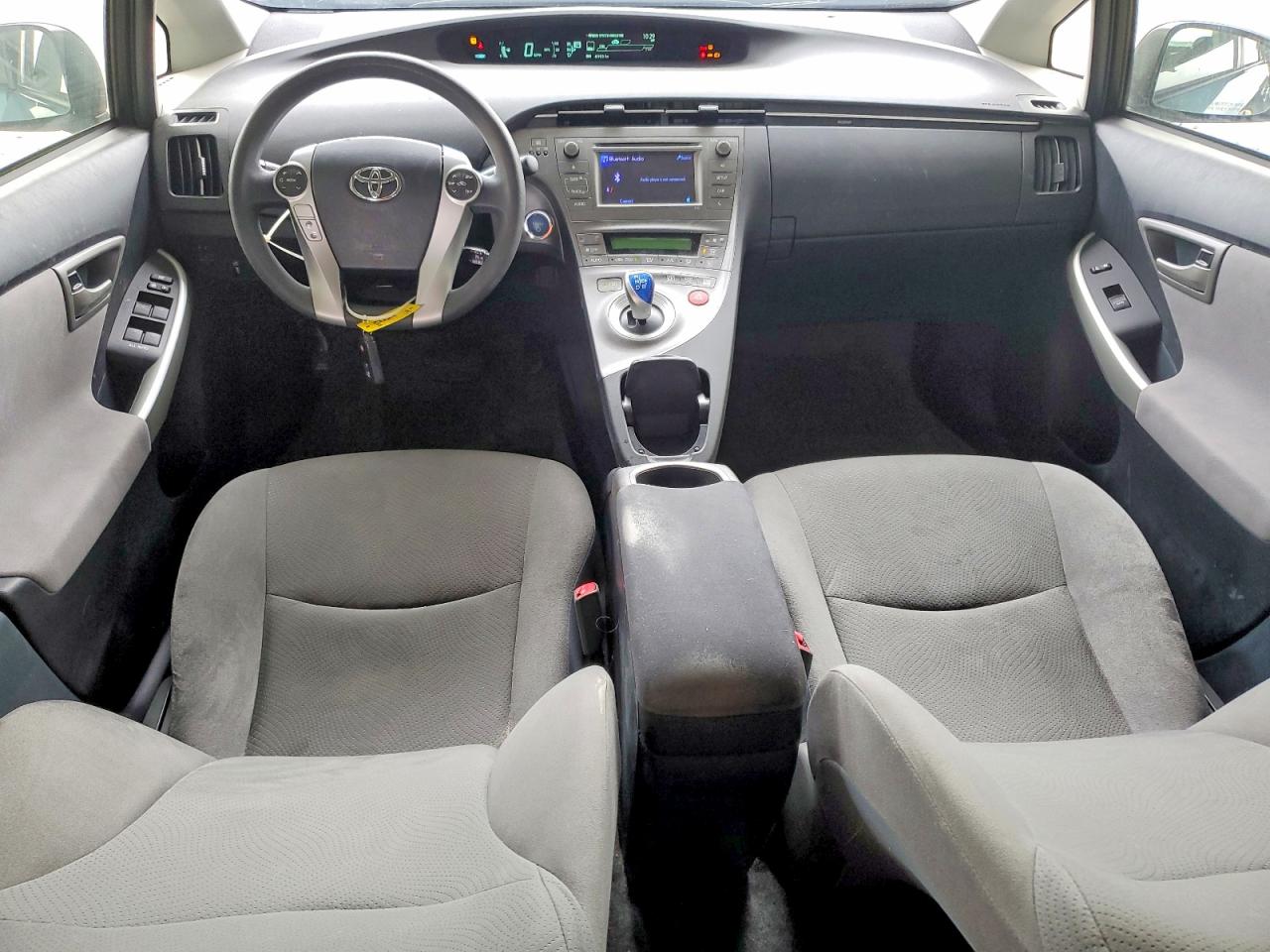 2013 TOYOTA PRIUS photo 8