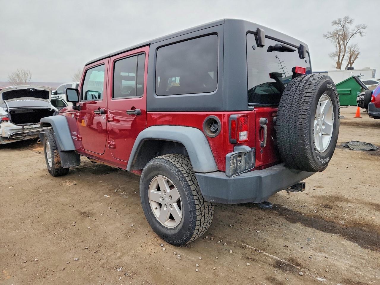 2013 JEEP WRANGLER UNLIMITED SPORT photo 2