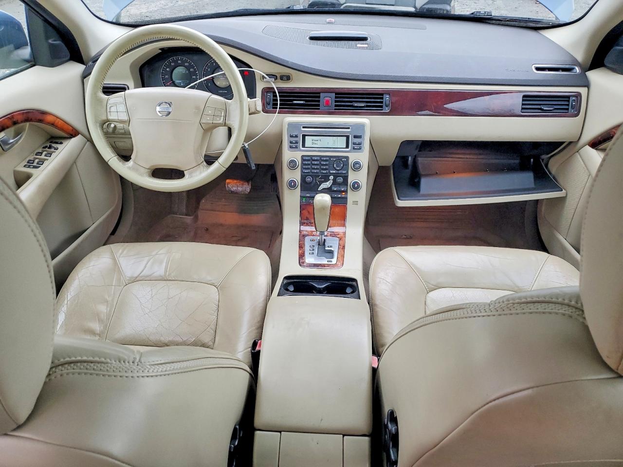 2008 VOLVO XC70 photo 8