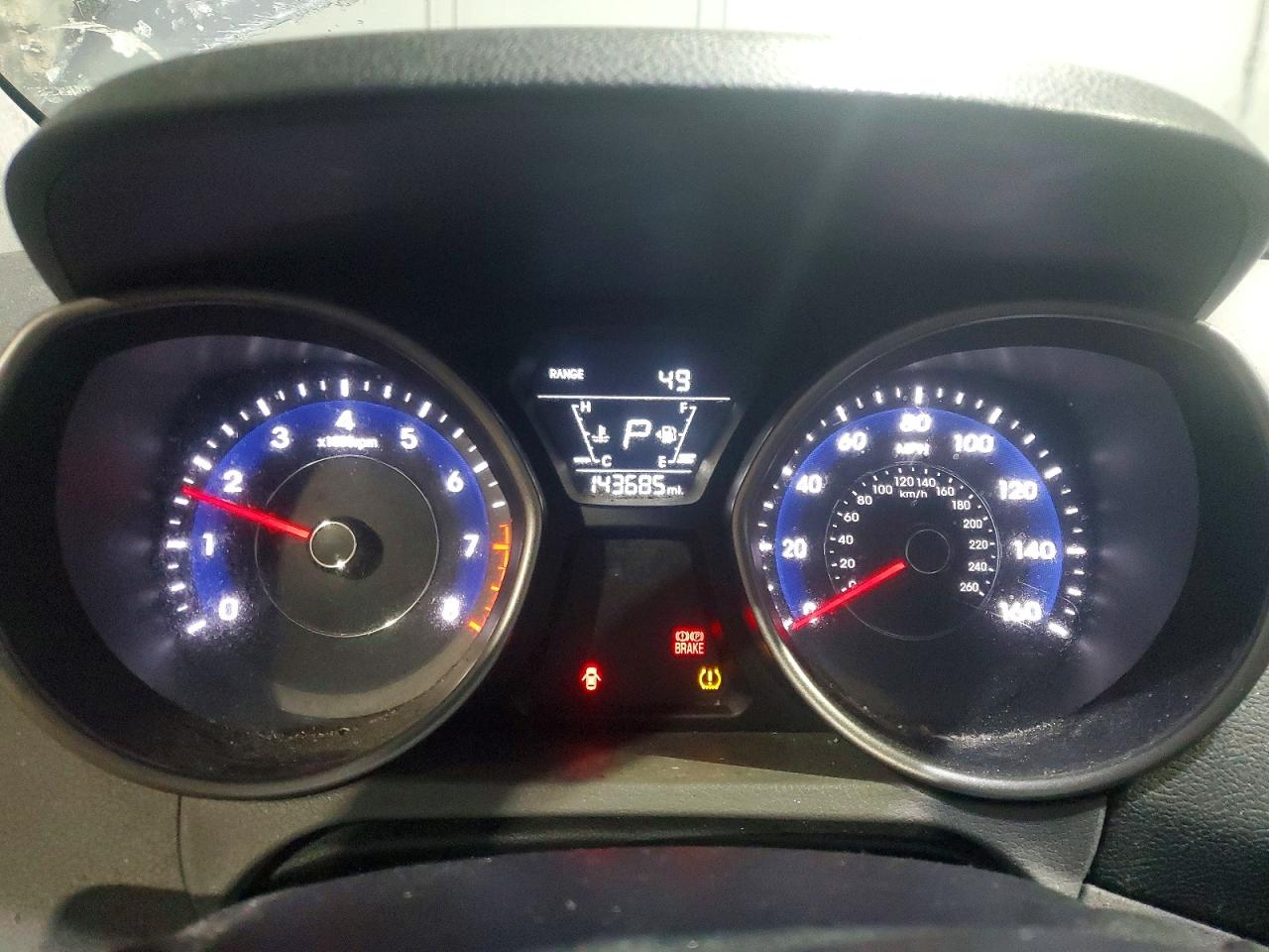 2016 HYUNDAI ELANTRA SE photo 9