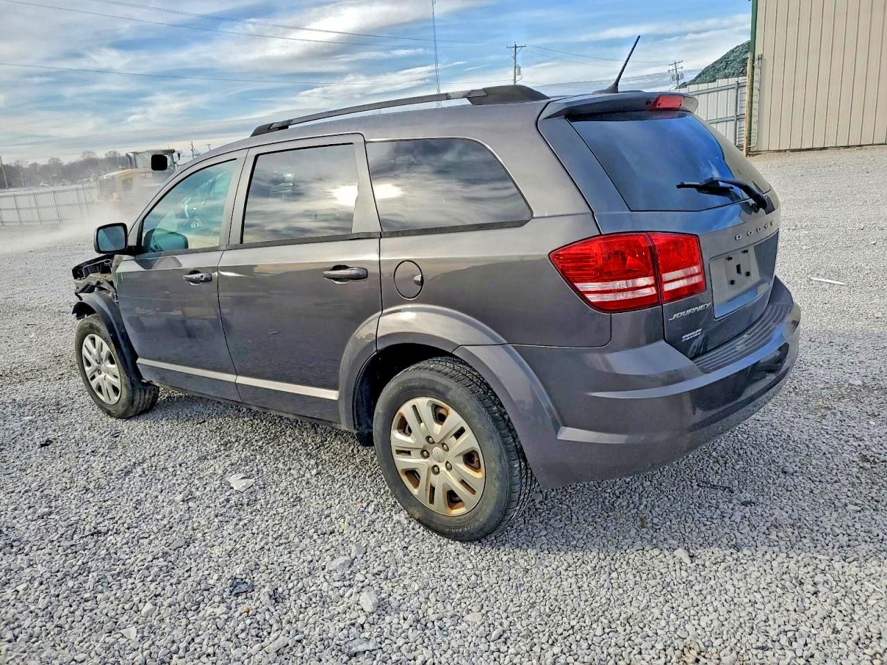 2017 DODGE JOURNEY SE photo 2
