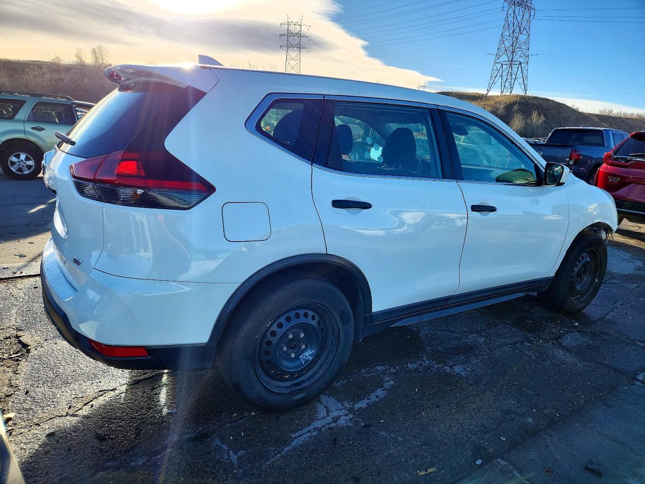 2019 NISSAN ROGUE S photo 3