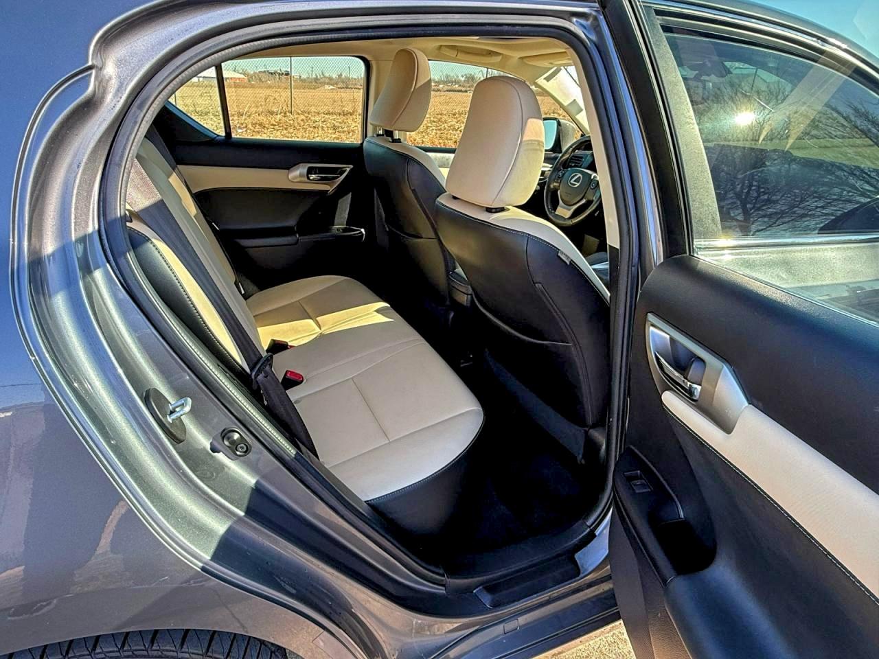 2016 LEXUS CT 200 photo 6