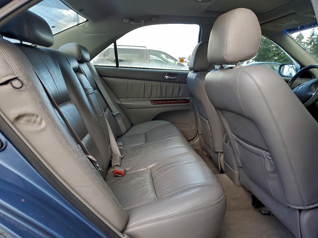 2004 TOYOTA CAMRY LE photo 10