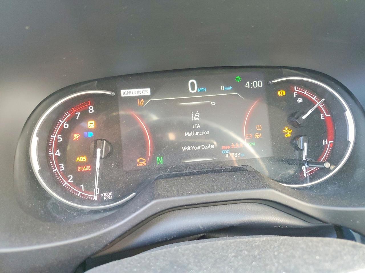 2024 TOYOTA RAV4 XLE photo 9
