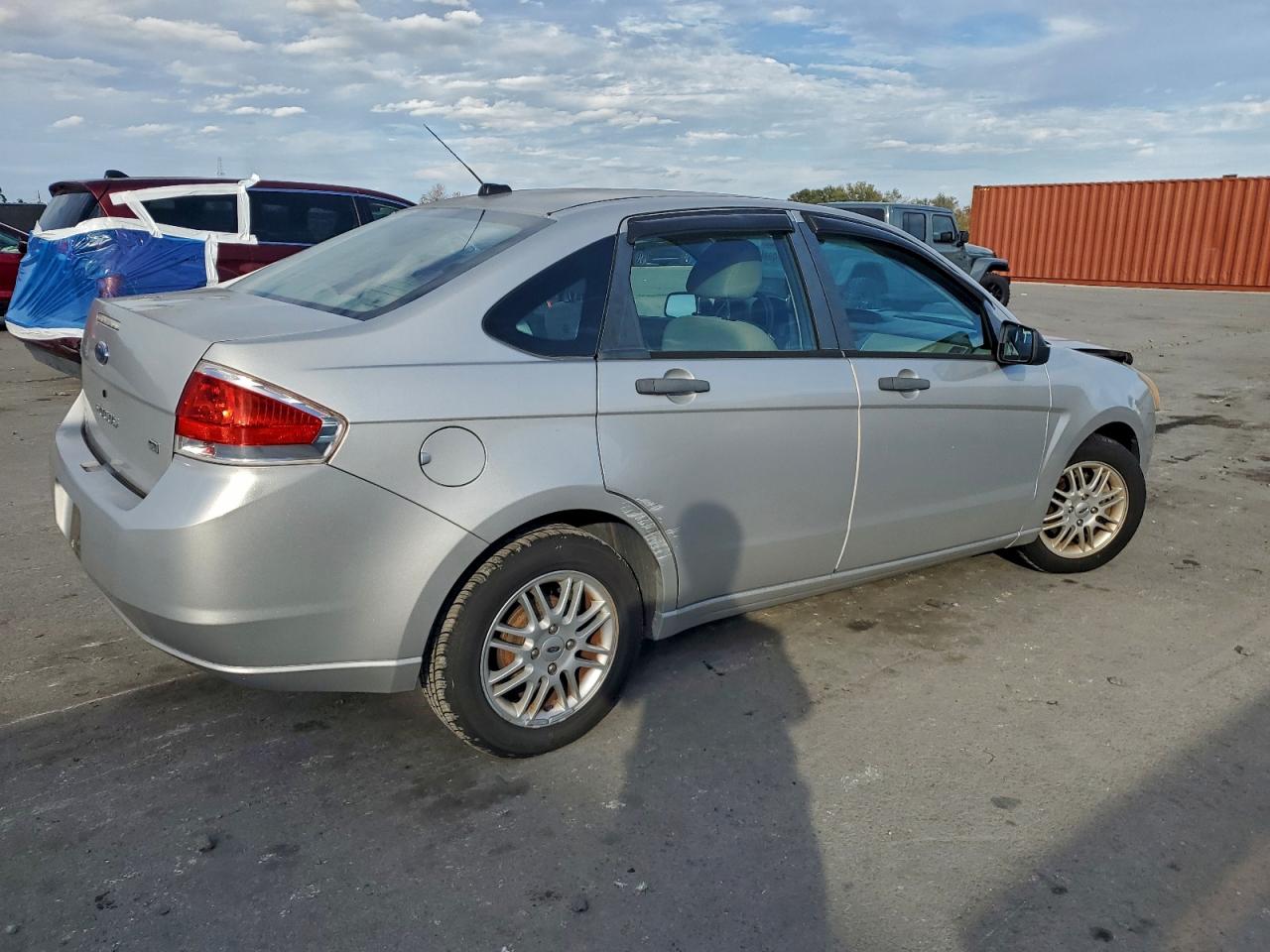 2009 FORD FOCUS SE photo 3