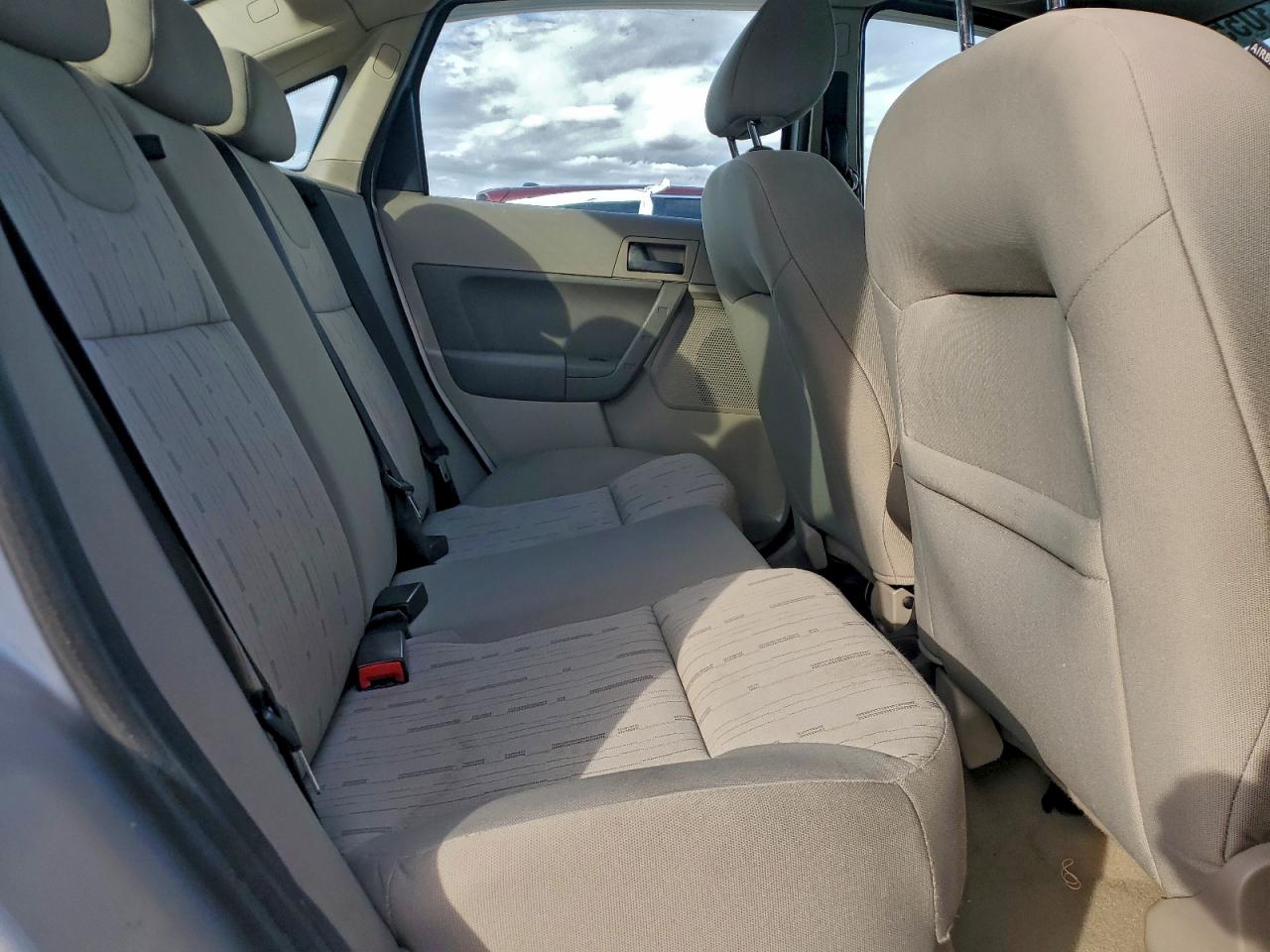 2009 FORD FOCUS SE photo 10