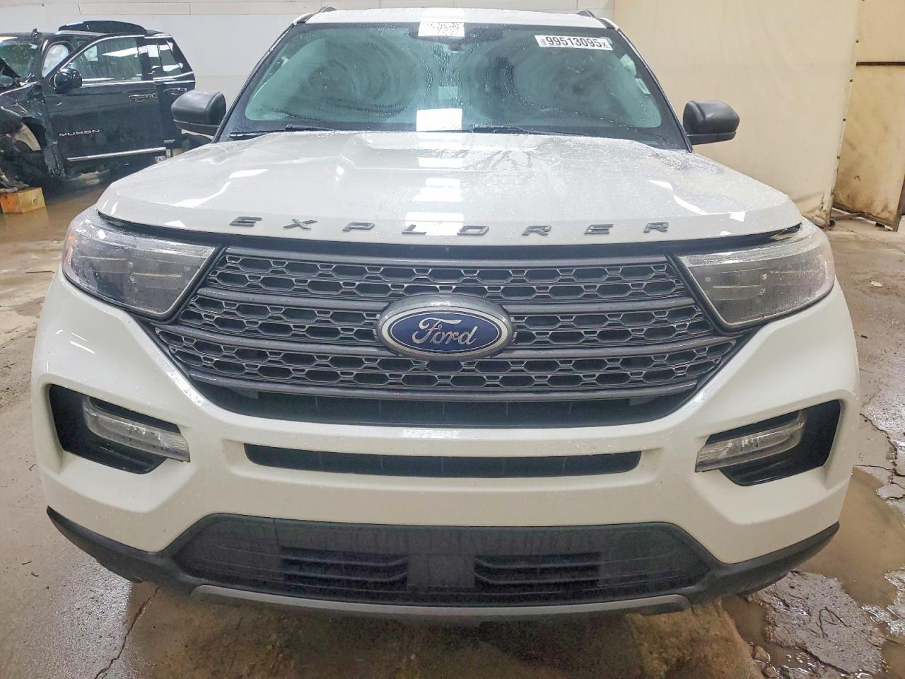 2021 FORD EXPLORER XLT photo 5