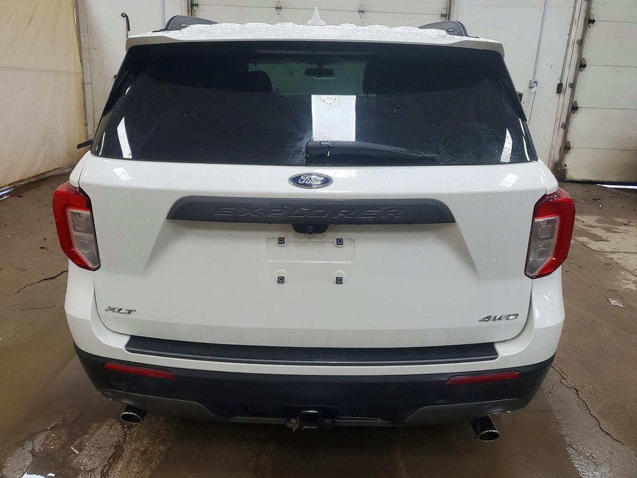 2021 FORD EXPLORER XLT photo 6