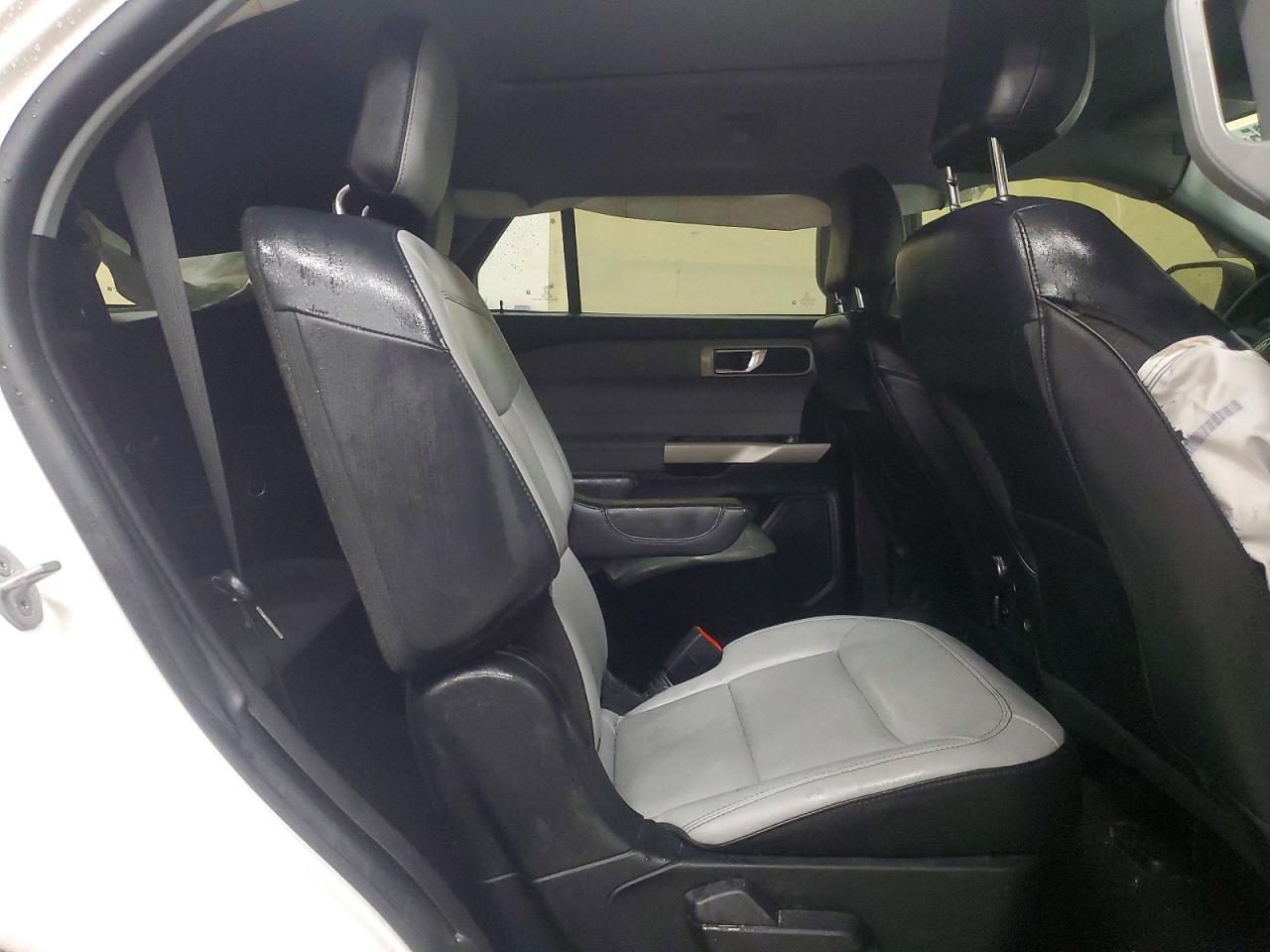 2021 FORD EXPLORER XLT photo 11