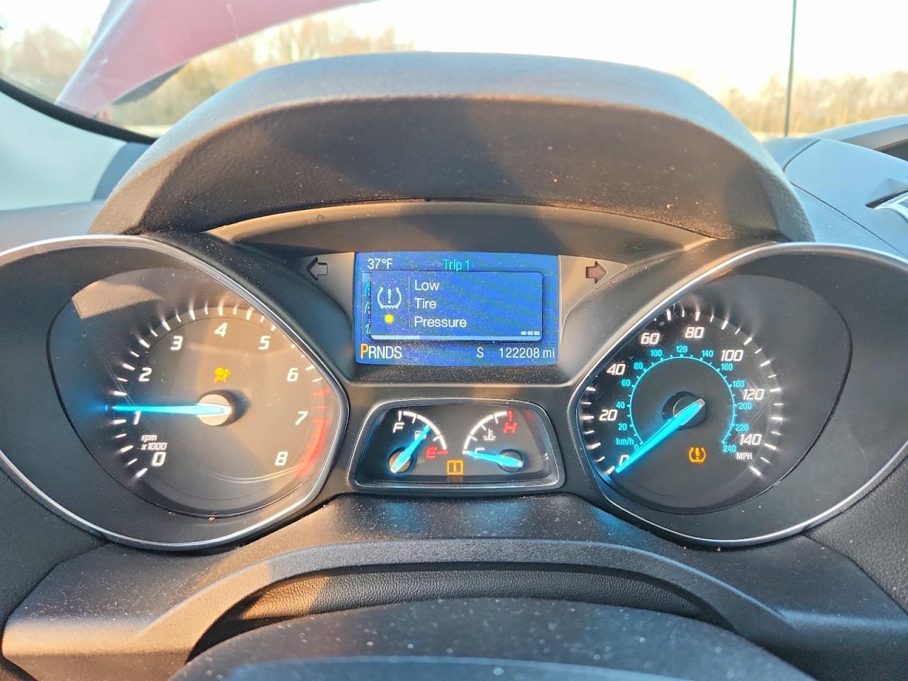 2015 FORD ESCAPE SE photo 9