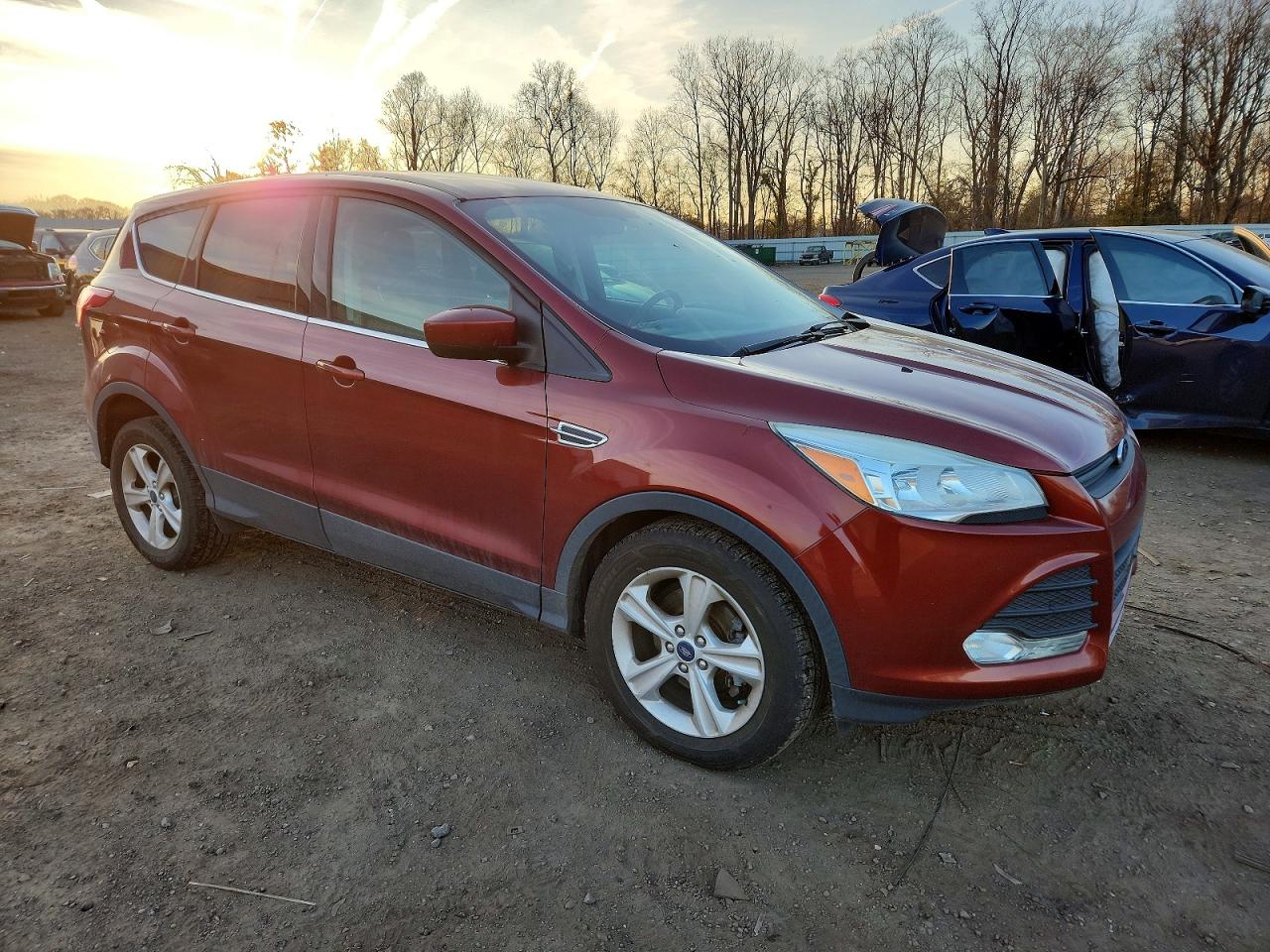 2015 FORD ESCAPE SE photo 4