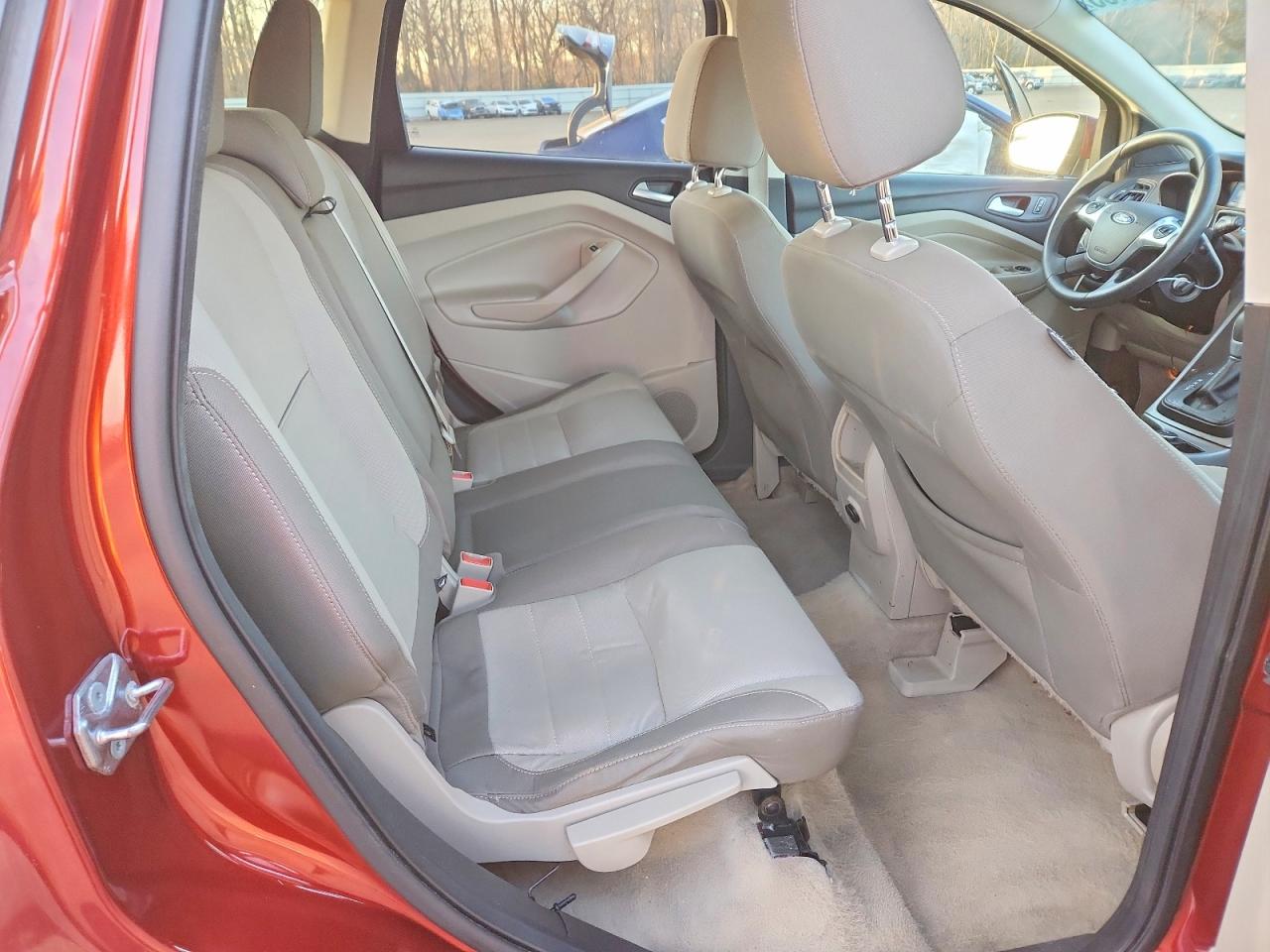 2015 FORD ESCAPE SE photo 11