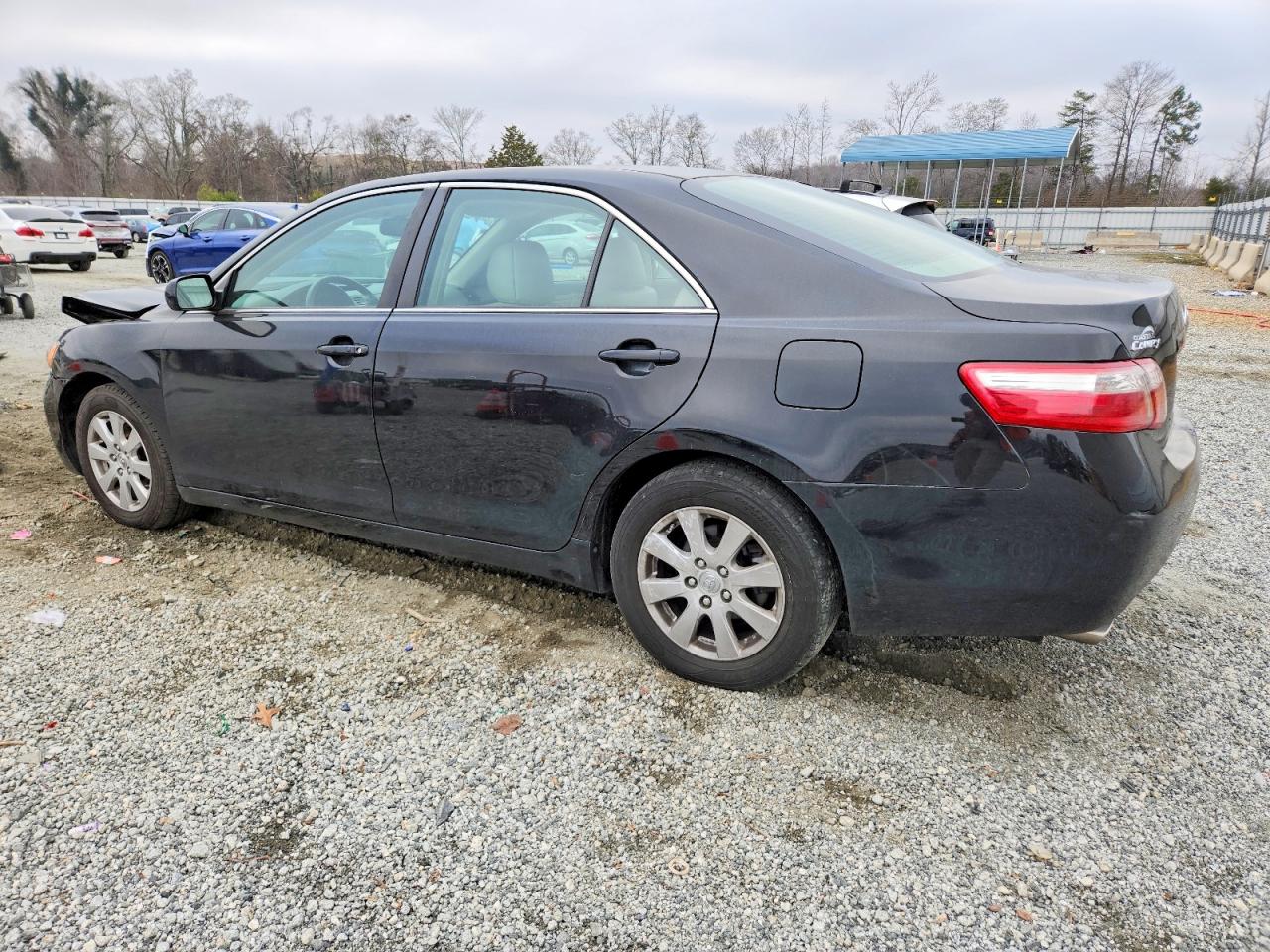 2009 TOYOTA CAMRY SE photo 2
