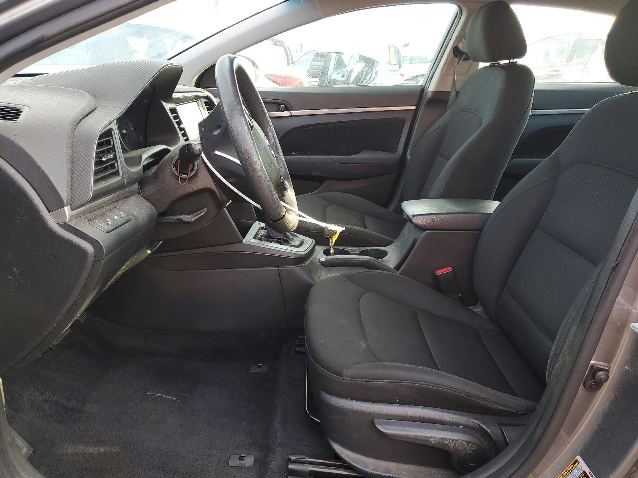 2020 HYUNDAI ELANTRA SEL photo 7