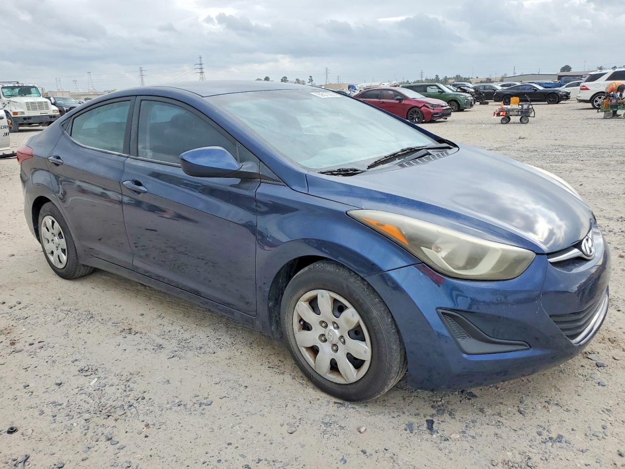 2016 HYUNDAI ELANTRA SE photo 4