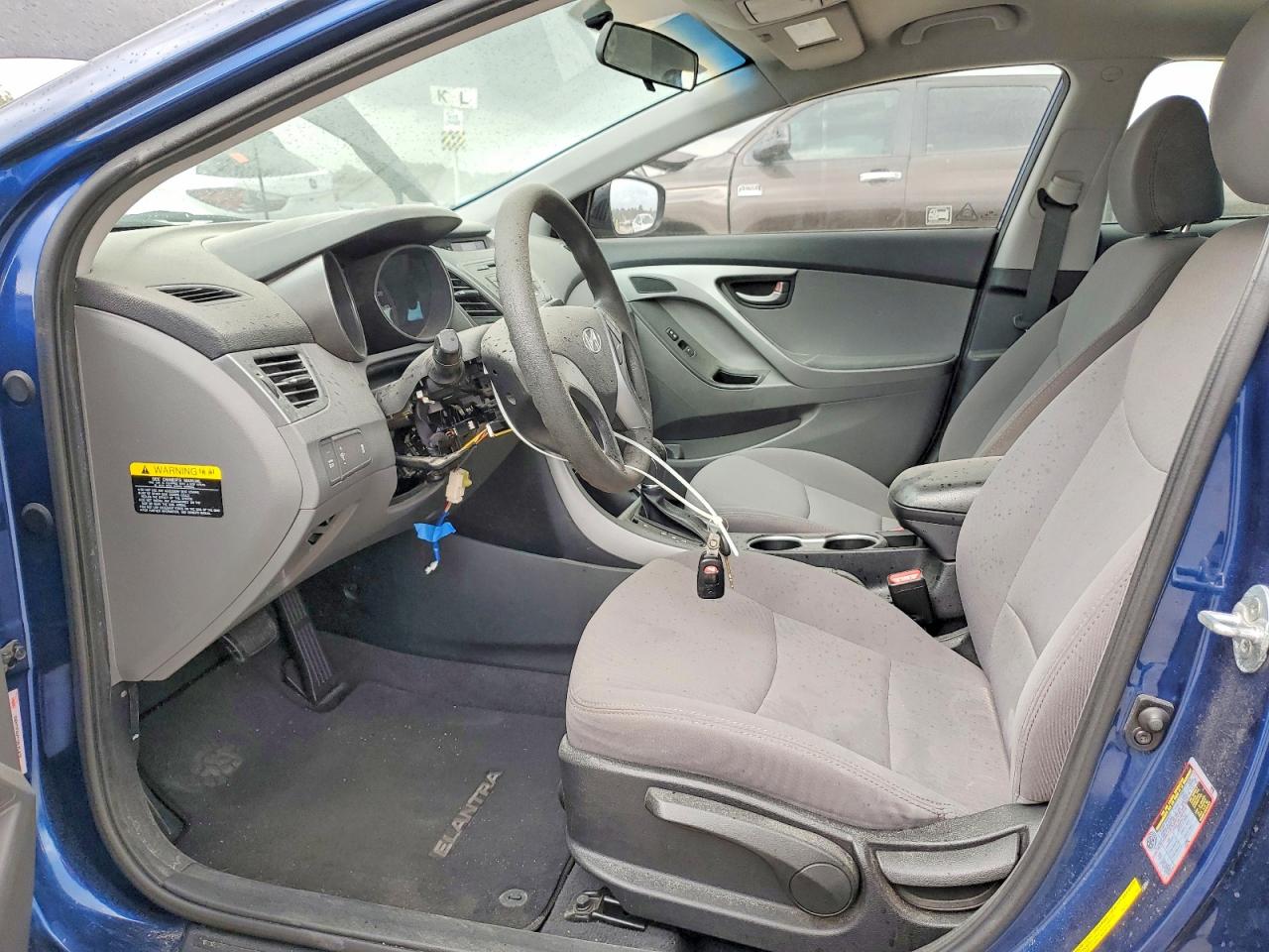 2016 HYUNDAI ELANTRA SE photo 7