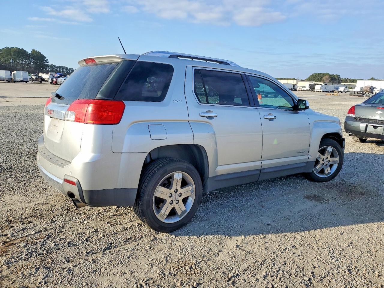 2013 GMC TERRAIN SLT photo 3