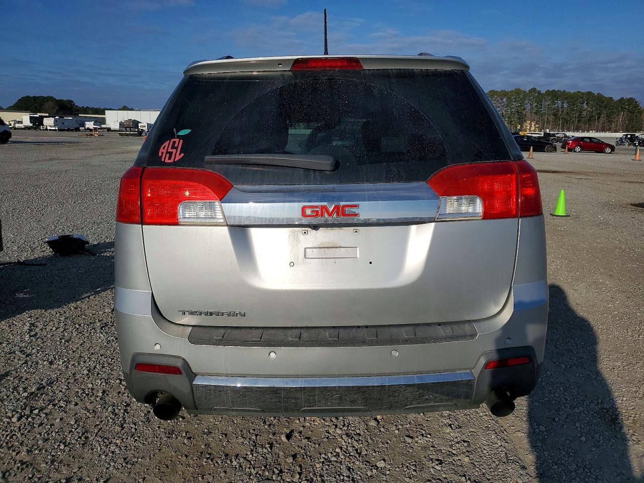 2013 GMC TERRAIN SLT photo 6
