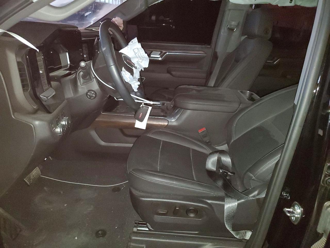 2025 GMC SIERRA K1500 SLT photo 7