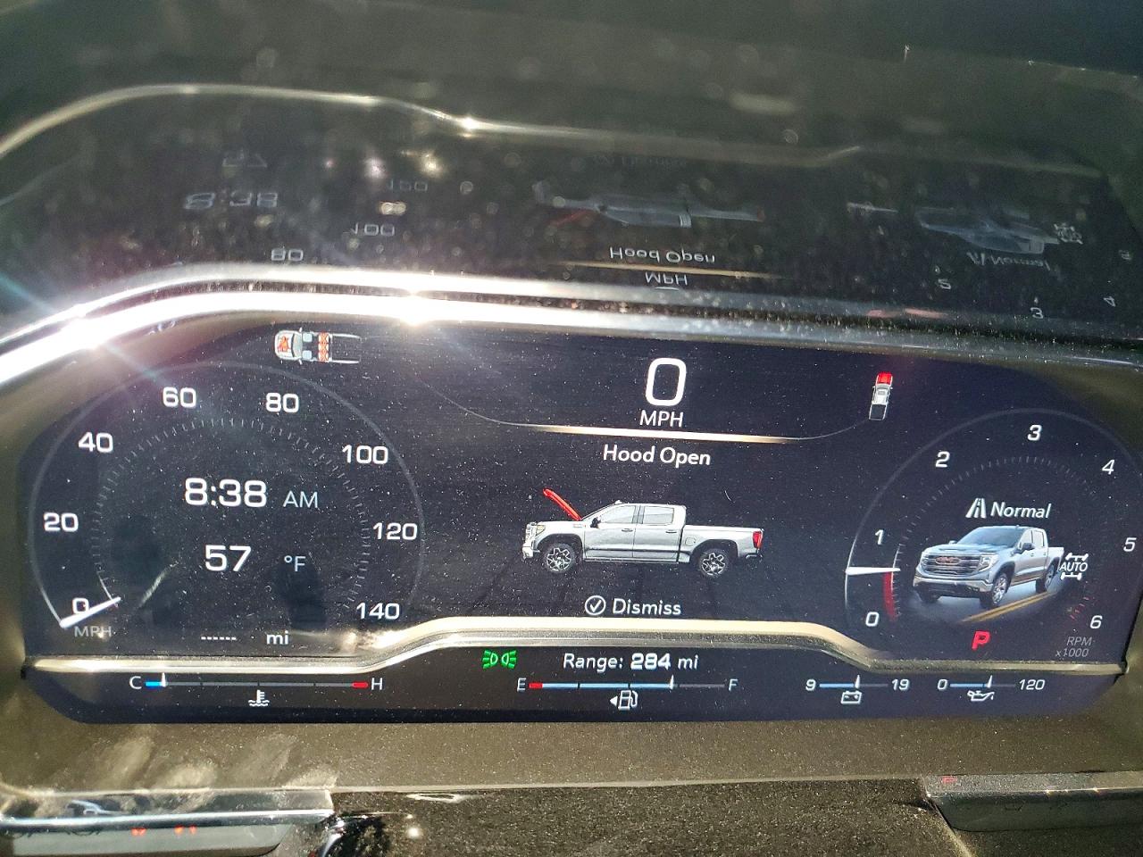 2025 GMC SIERRA K1500 SLT photo 9