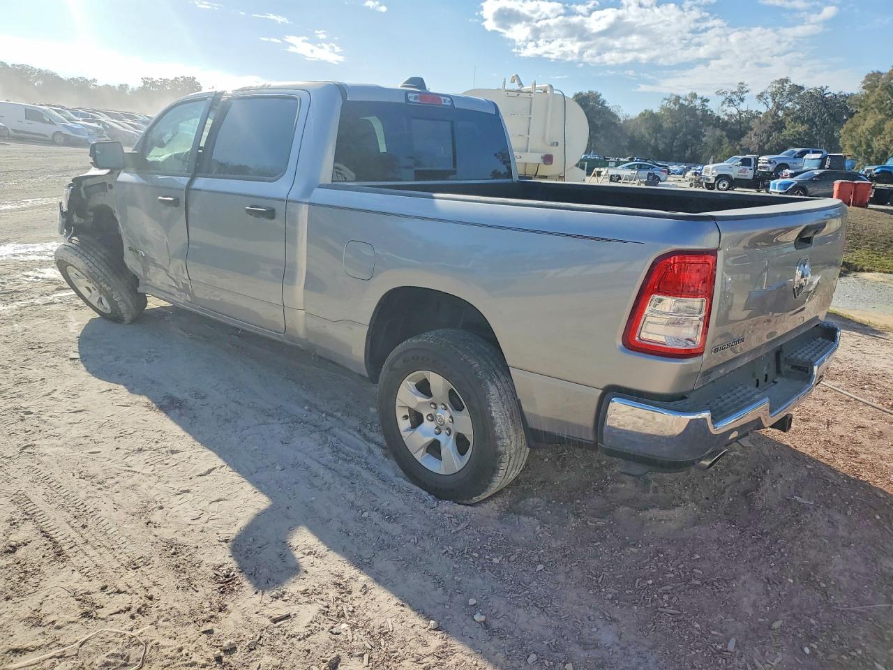 2023 RAM 1500 BIG HORN/LONE STAR photo 2