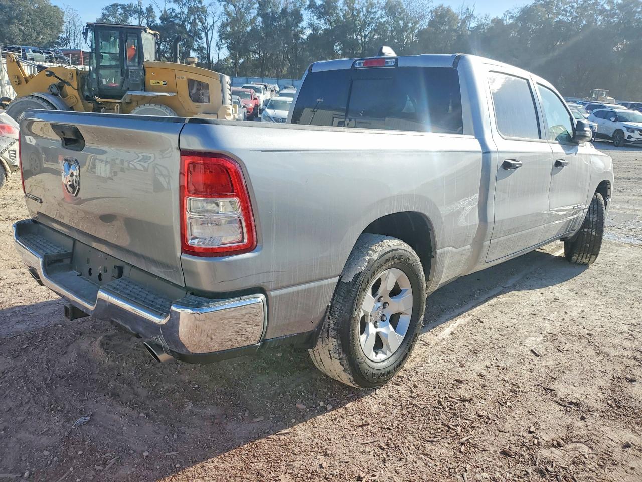 2023 RAM 1500 BIG HORN/LONE STAR photo 3