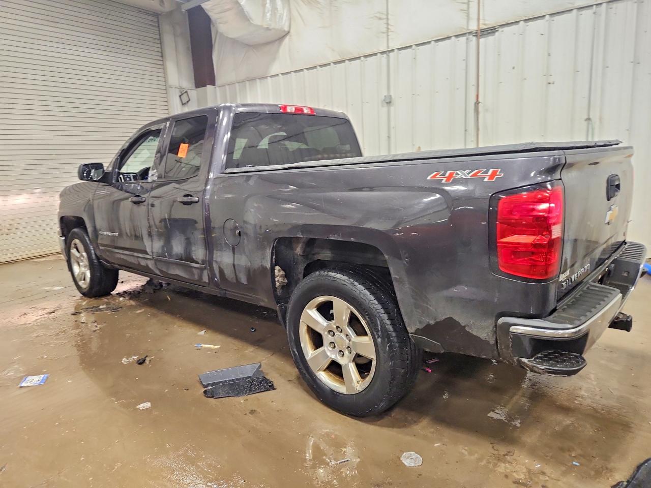 2015 CHEVROLET SILVERADO K1500 LT photo 2
