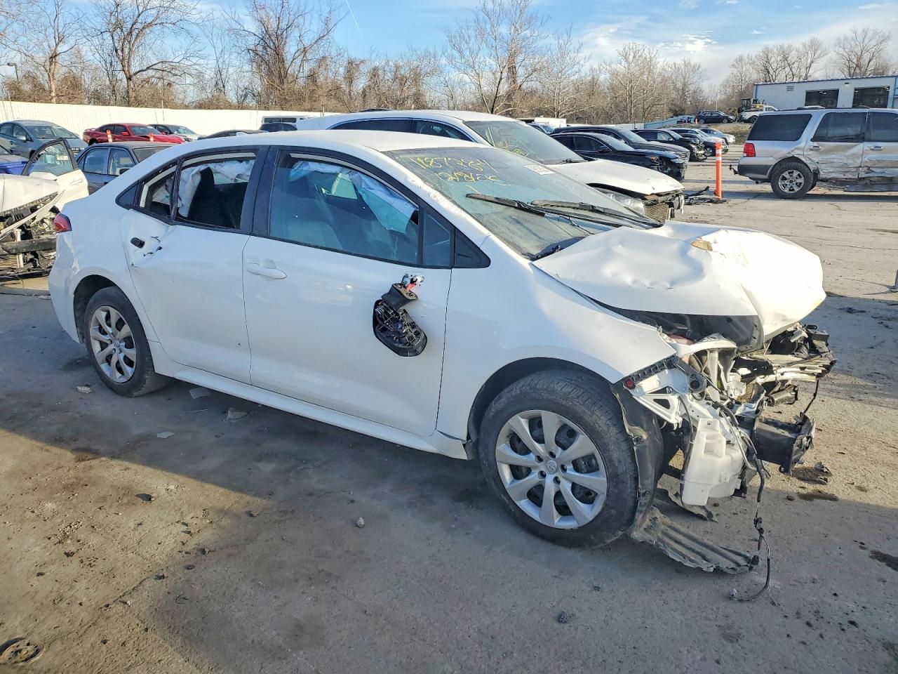 2024 TOYOTA COROLLA LE photo 4