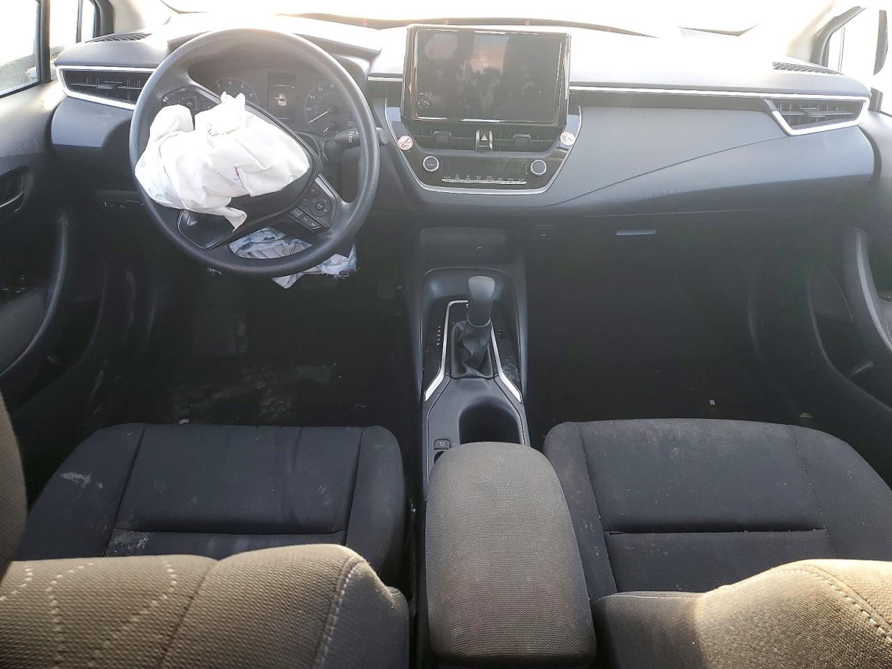 2024 TOYOTA COROLLA LE photo 8
