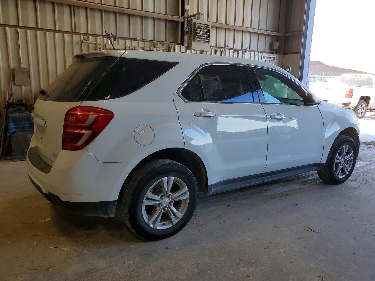 2017 CHEVROLET EQUINOX LS photo 3