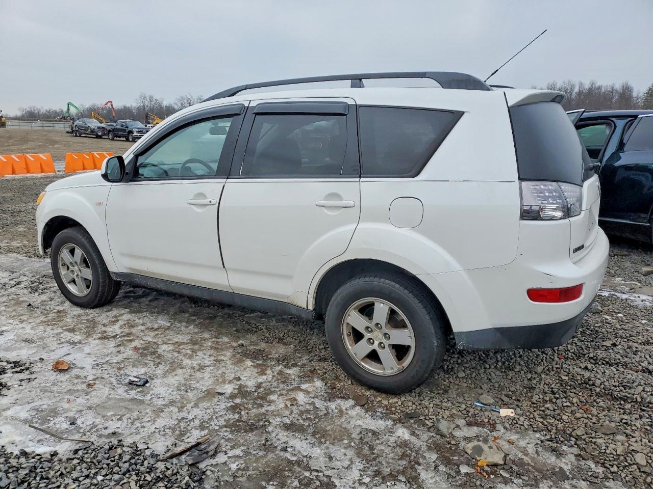 2008 MITSUBISHI OUTLANDER ES photo 2