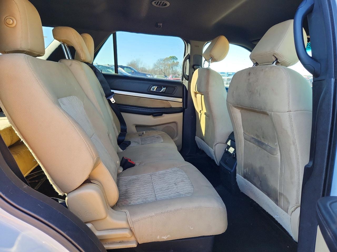 2016 FORD EXPLORER photo 11
