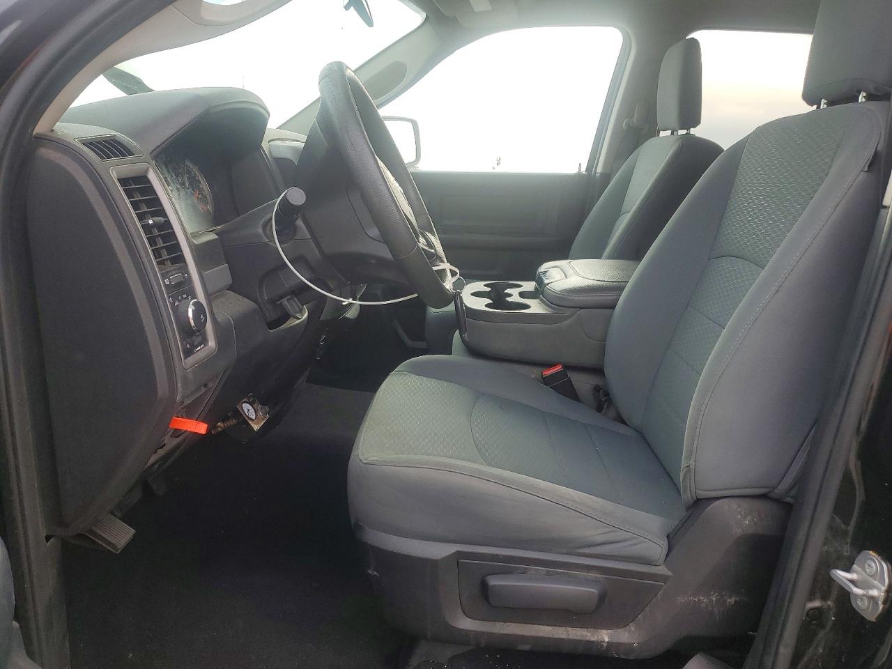 2017 RAM 1500 ST photo 7
