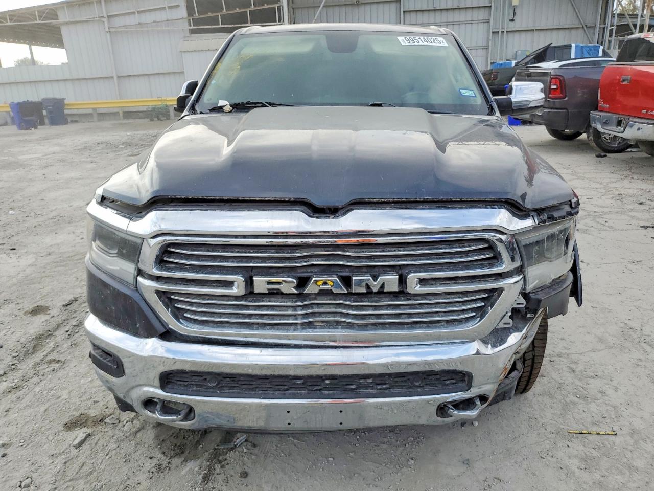 2019 RAM 1500 LARAMIE photo 9