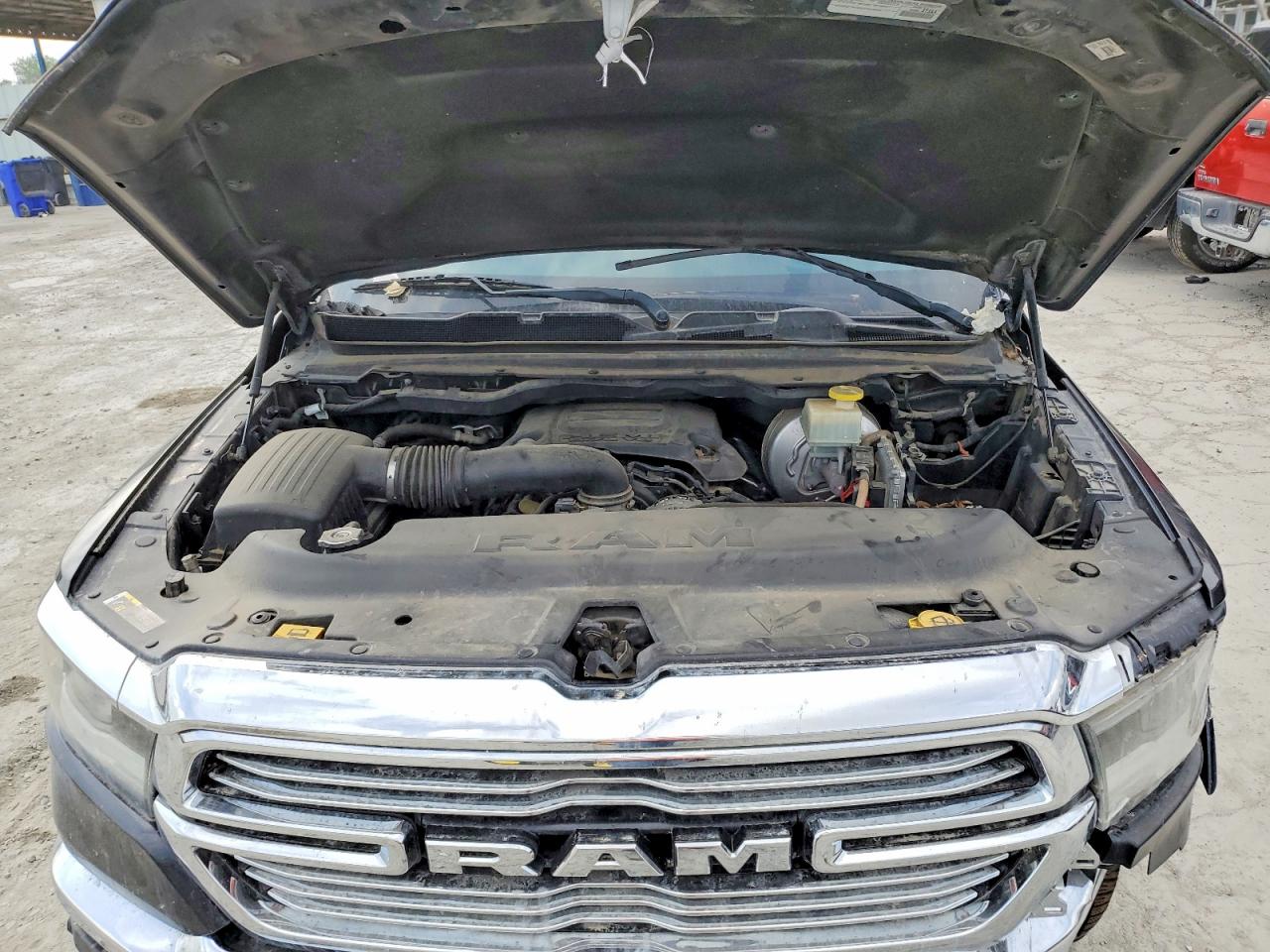 2019 RAM 1500 LARAMIE photo 21