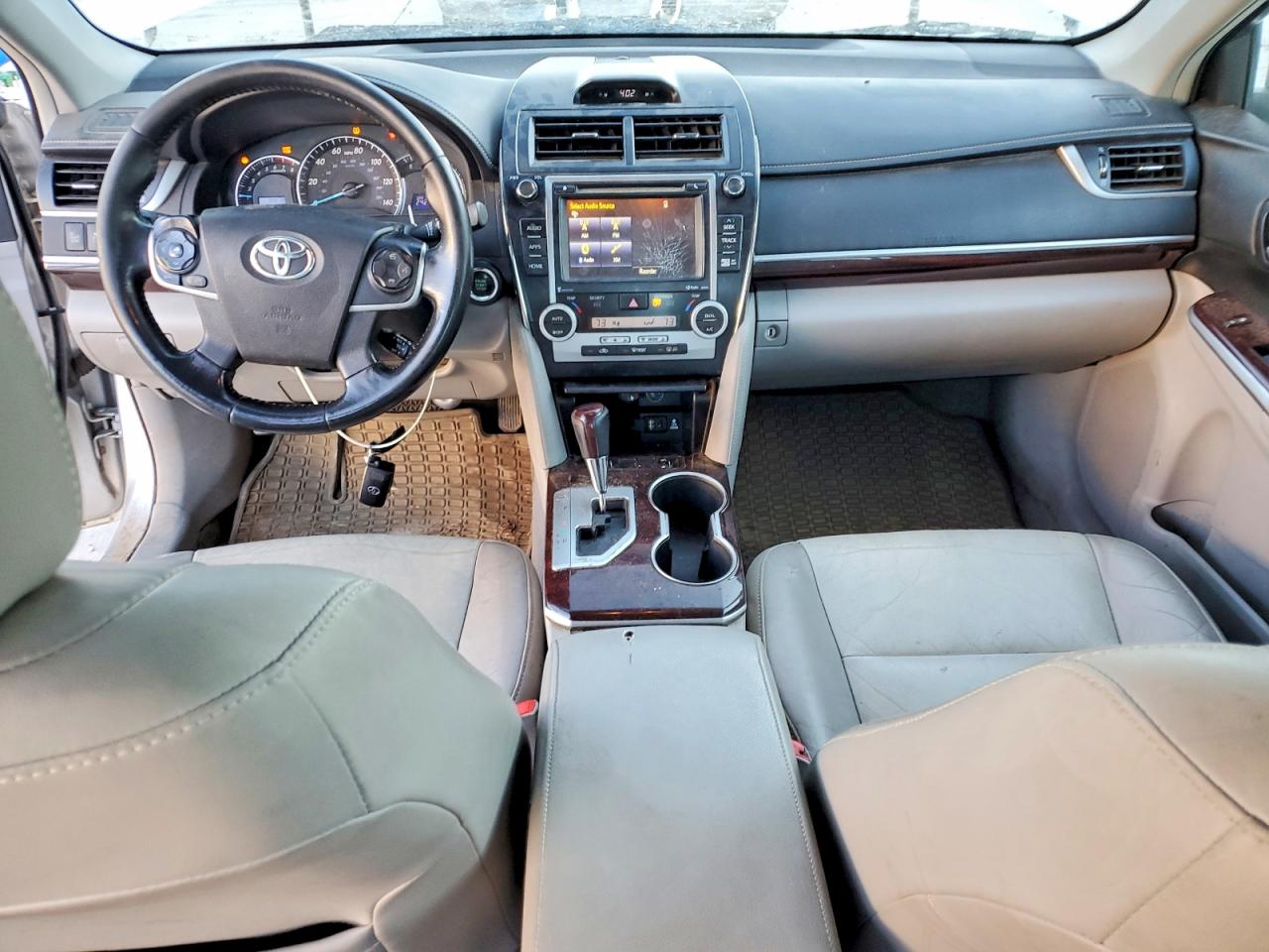 2014 TOYOTA CAMRY photo 8