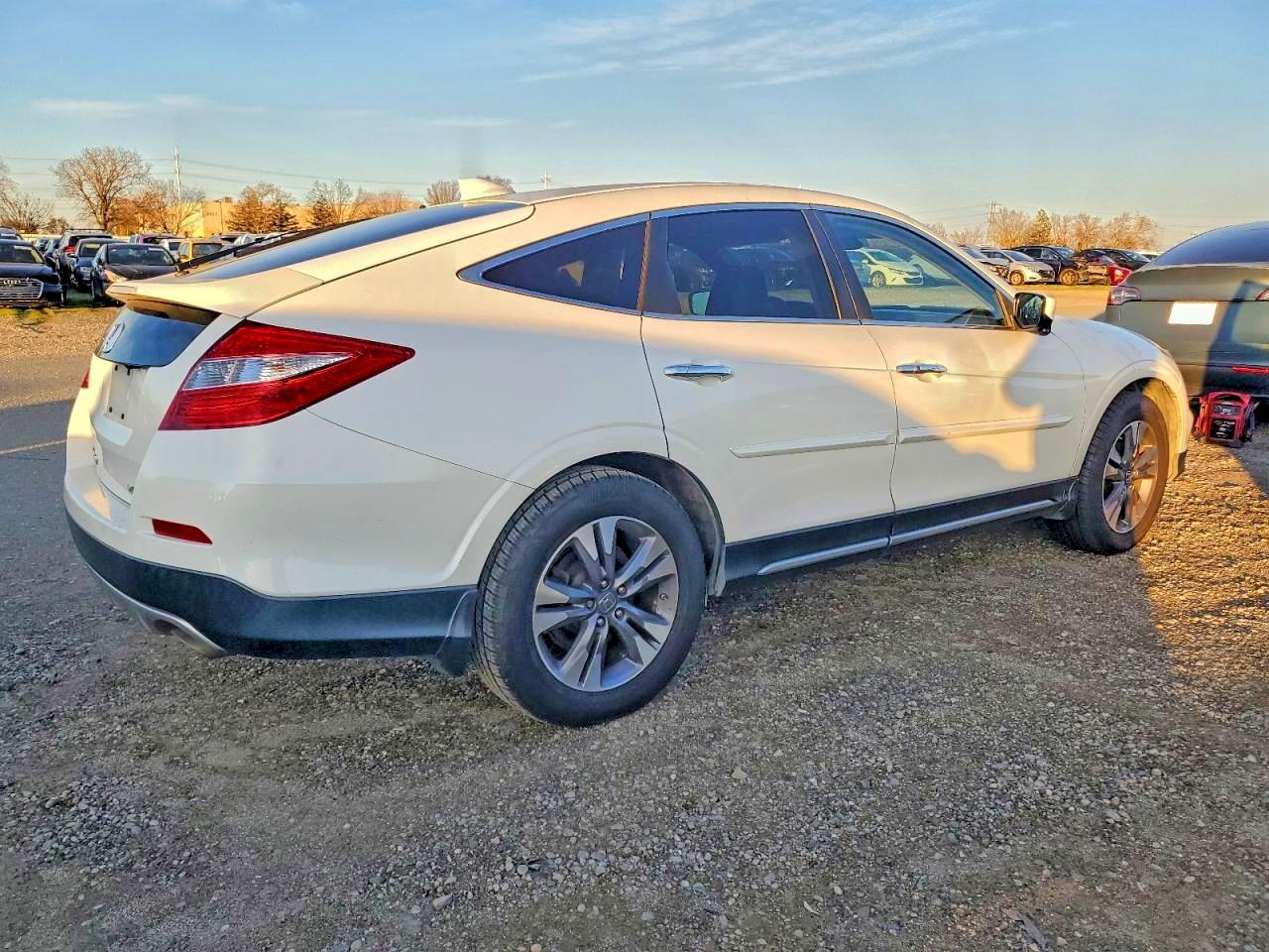 2014 HONDA CROSSTOUR EXL photo 5