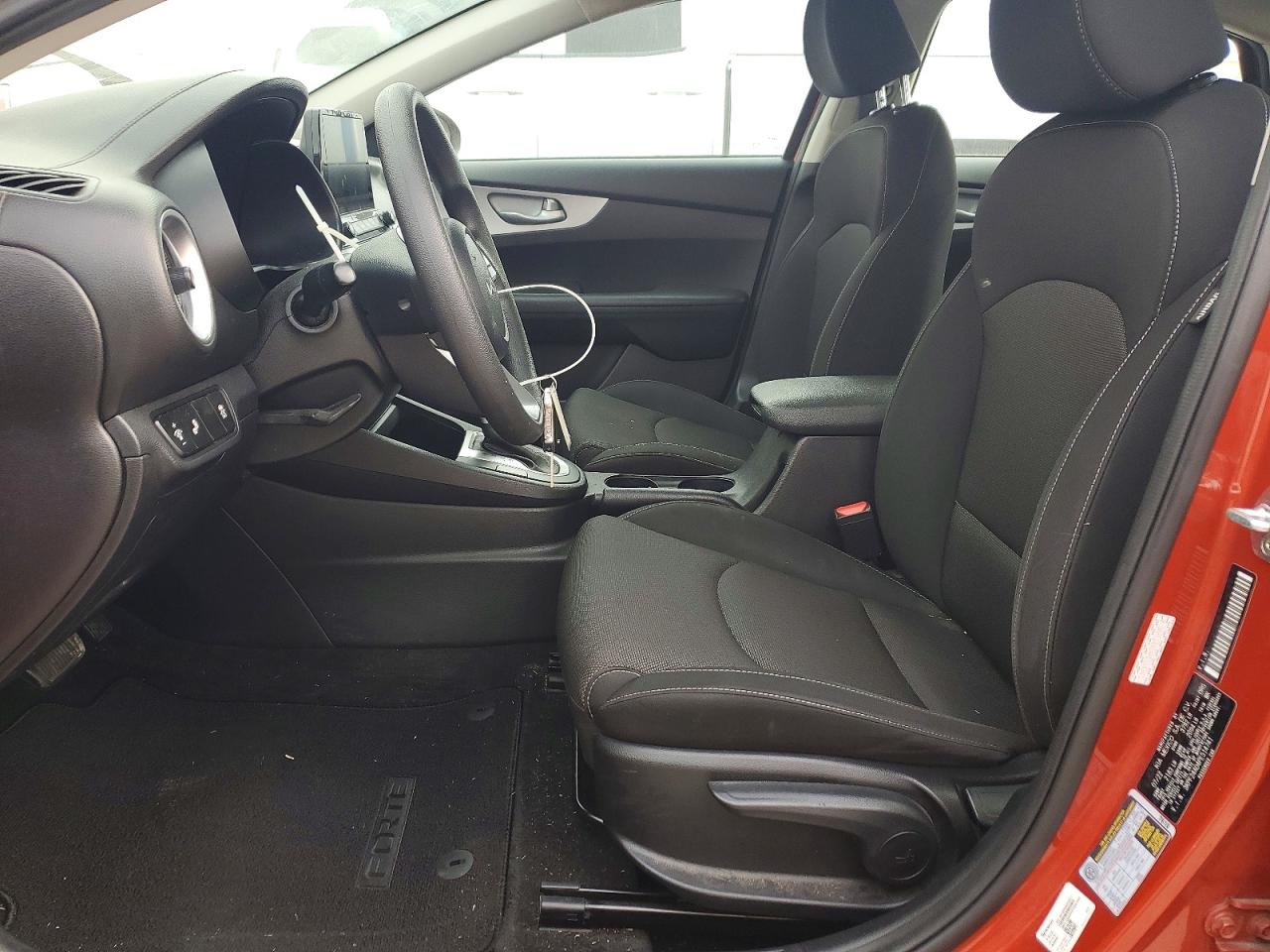 2023 KIA FORTE LX photo 7