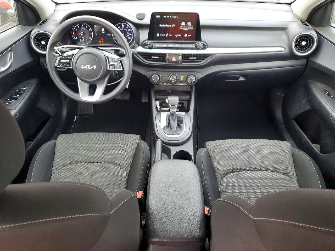 2023 KIA FORTE LX photo 8