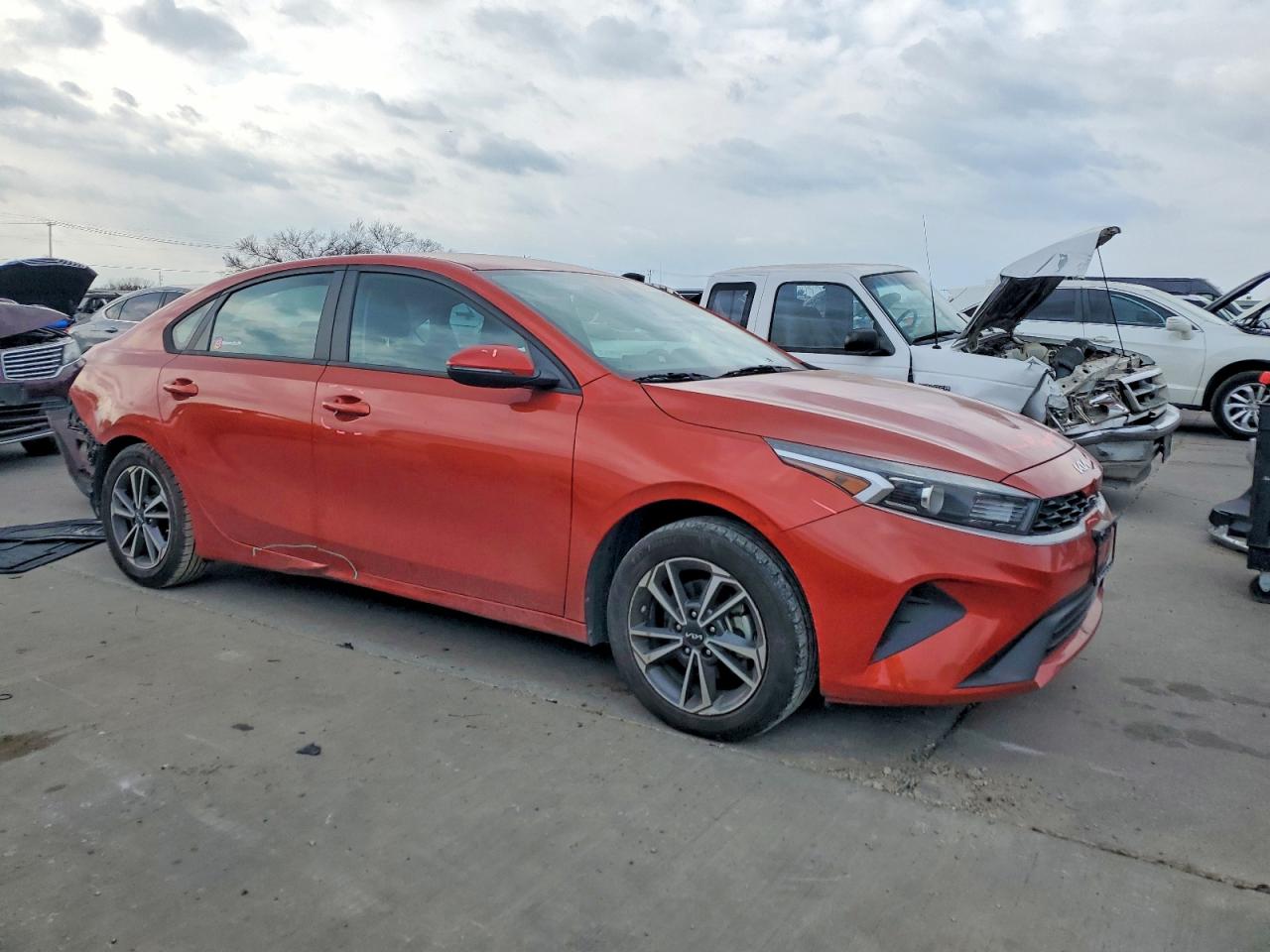 2023 KIA FORTE LX photo 4