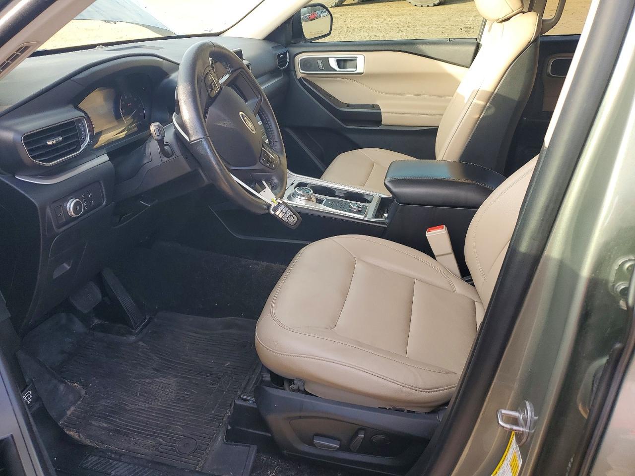 2020 FORD EXPLORER XLT photo 7