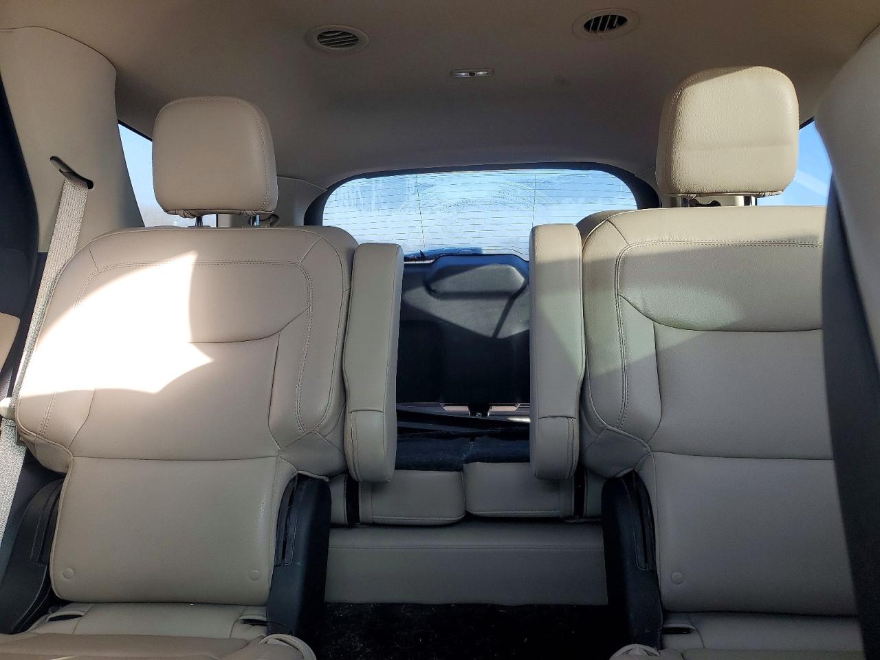 2020 FORD EXPLORER XLT photo 10